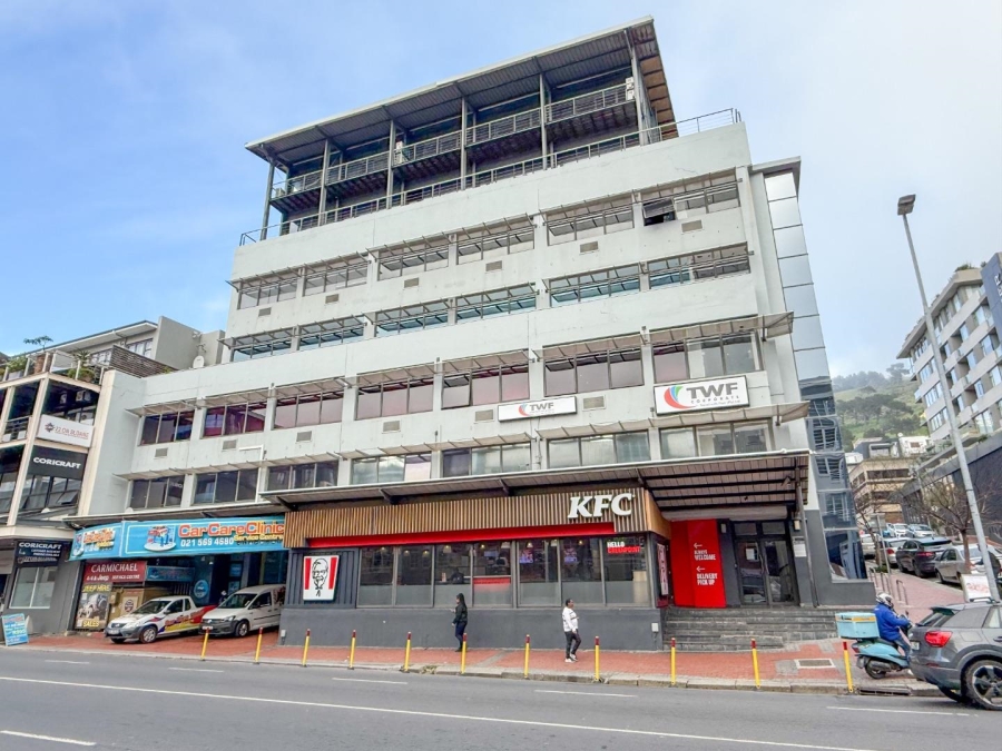 To Let commercial Property for Rent in Green Point Western Cape